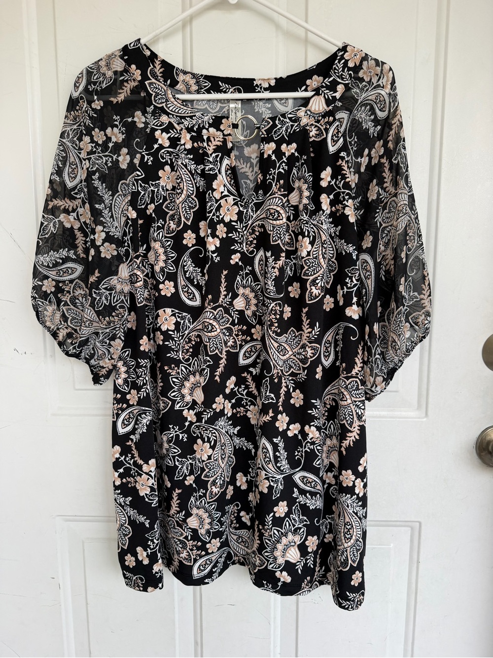 Women's Black Floral Print V-Neck Short Sleeve Blouse size 1X